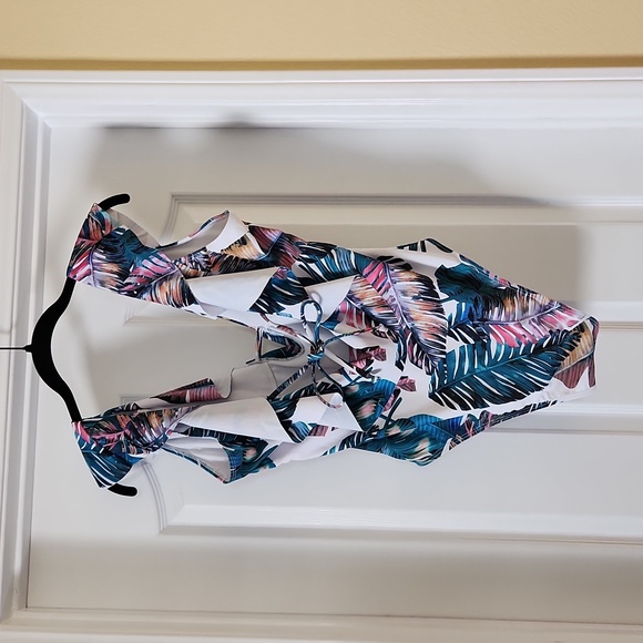 Tropical Monokinis 2 for 1 - Picture 4 of 10